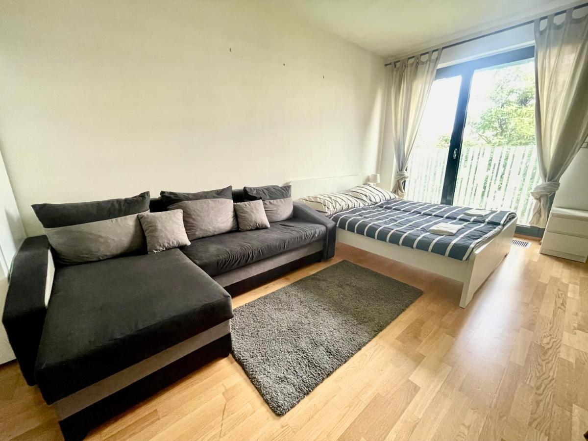 Garden Park Studio Прага Экстерьер фото